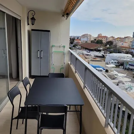 2 Pièces Balcon Vue *